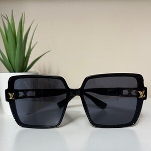 LV black Square Sunglasses